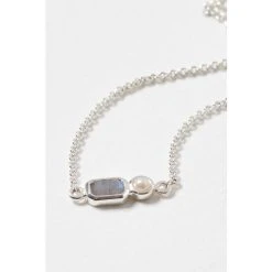 Oliver Bonas Grey Aisling Pearl And Labradorite Silver Tone Bracelet -Oliver Bonas Shop unnamed file 2243