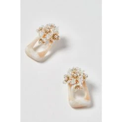 Oliver Bonas Natural Odette Stud Earrings -Oliver Bonas Shop unnamed file 763